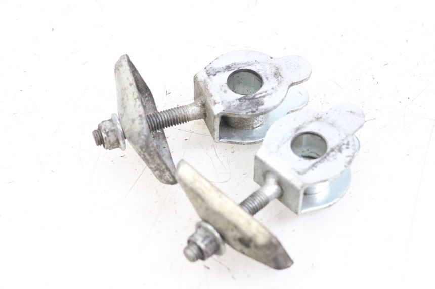 photo de KETTENSCHIENENSPANNER SUZUKI VL INTRUDER 125 (2004 - 2007)