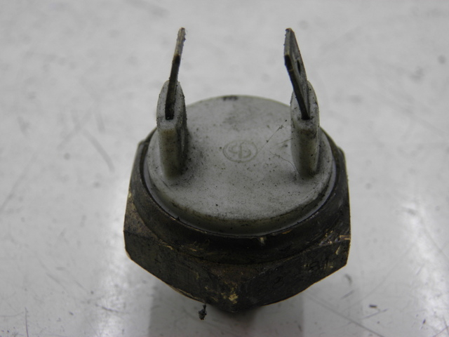 photo de THERMOSCHALTER PIAGGIO LX 125 (1998 - 2000) - Detailansicht des Bauteils