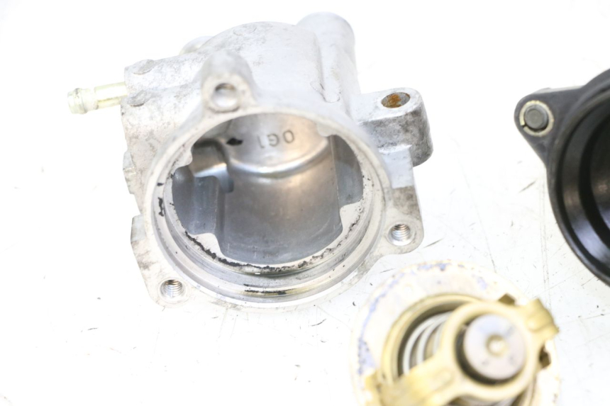 photo de THERMOSTAT  YAMAHA FZS FAZER 600 (2001 - 2003)