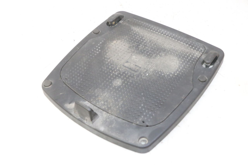 photo de KOFFER PEUGEOT KISBEE 2T 50 (2010 - 2017)