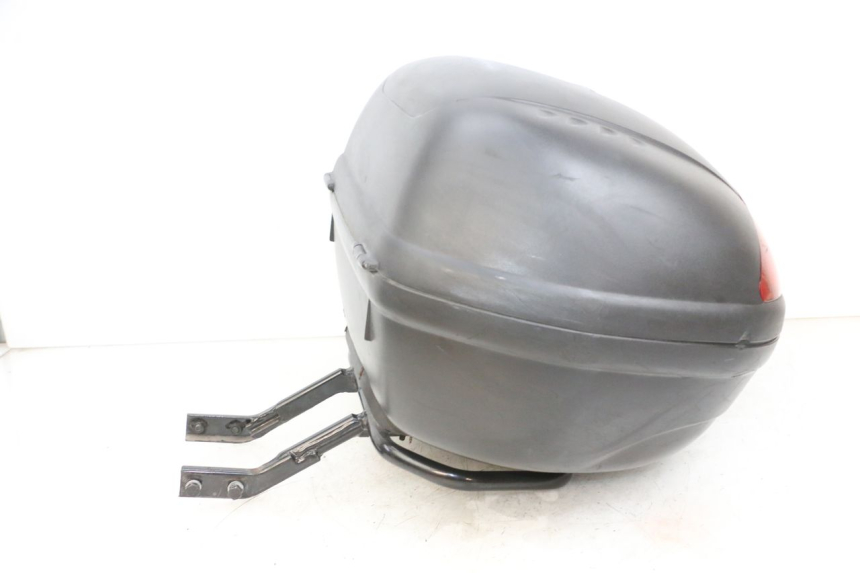 photo de KOFFER PEUGEOT KISBEE 4T 50 (2010 - 2017) - Kennzeichnungen und Originalreferenzen