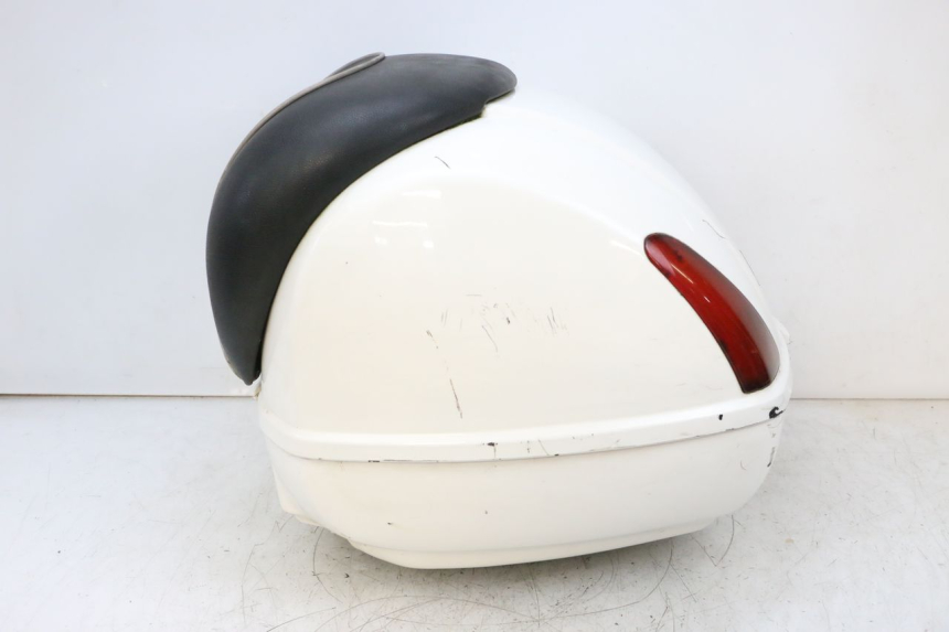 photo de KOFFER PIAGGIO VESPA GTS SUPER IE 125 (2009 - 2016) - Hochauflösende Nahaufnahme