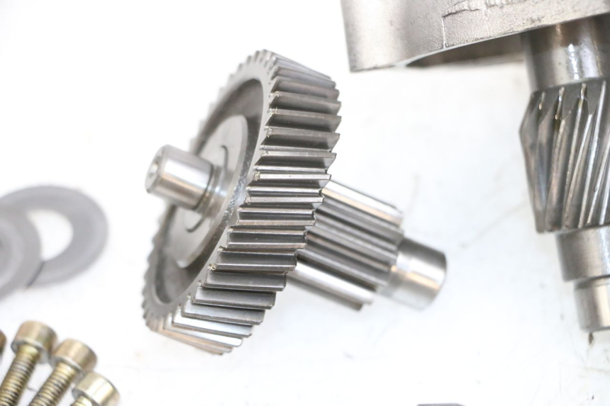 photo de RADANTRIEB YAMAHA YP MAJESTY 125 (2002 - 2006) - Details der Befestigungspunkte