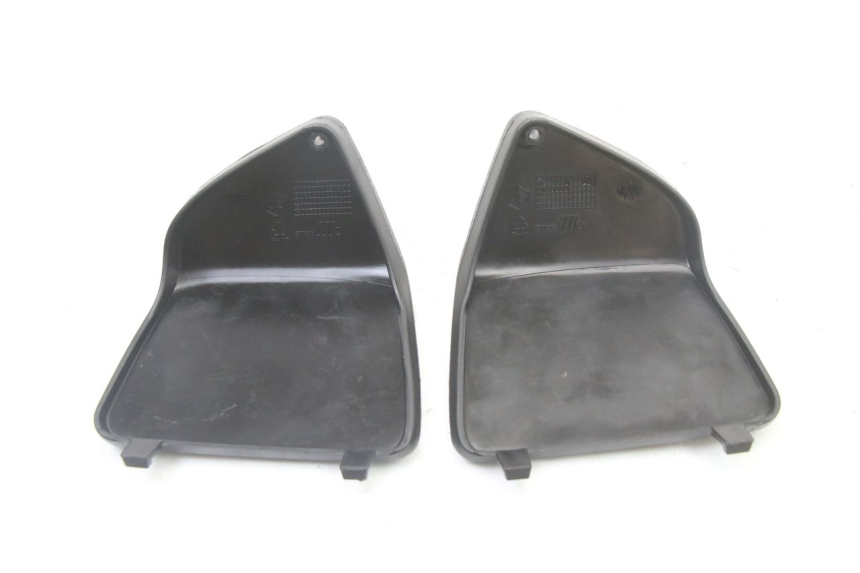 photo de VORDERE INSPEKTIONSKLAPPE PIAGGIO VESPA GRANTURISMO 125 (2003 - 2007)