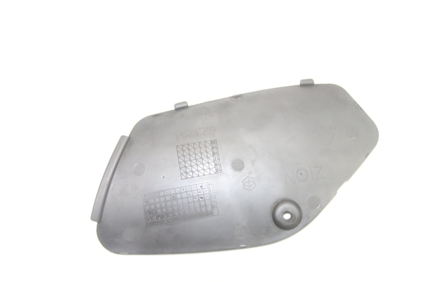 photo de RECHTS REVISIONSDECKEL PIAGGIO MP3 500 (2014 - 2016)