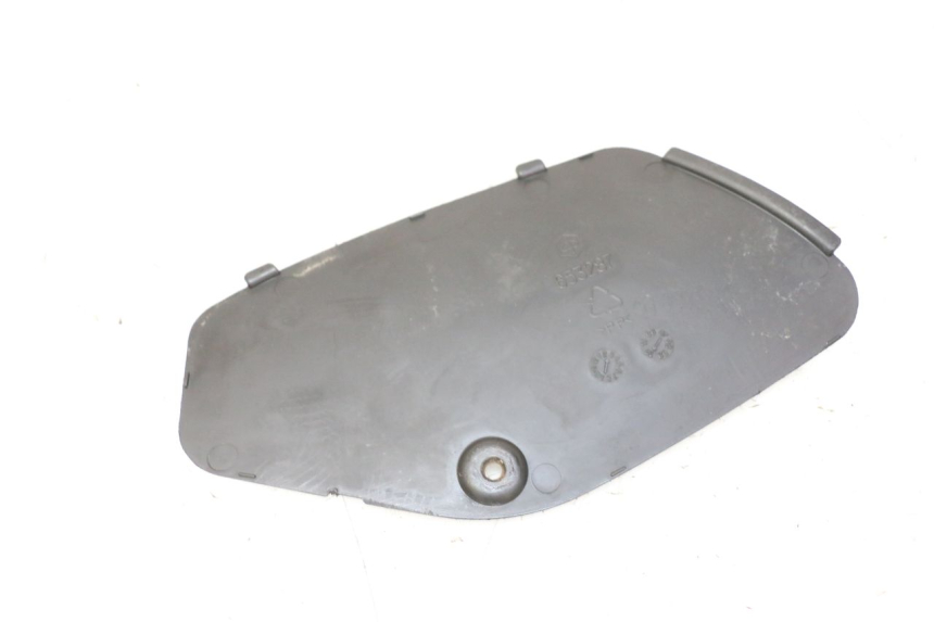 photo de LINKE INSPEKTIONSÖFFNUNGSKLAPPE PIAGGIO MP3 LT 300 (2010 - 2016)