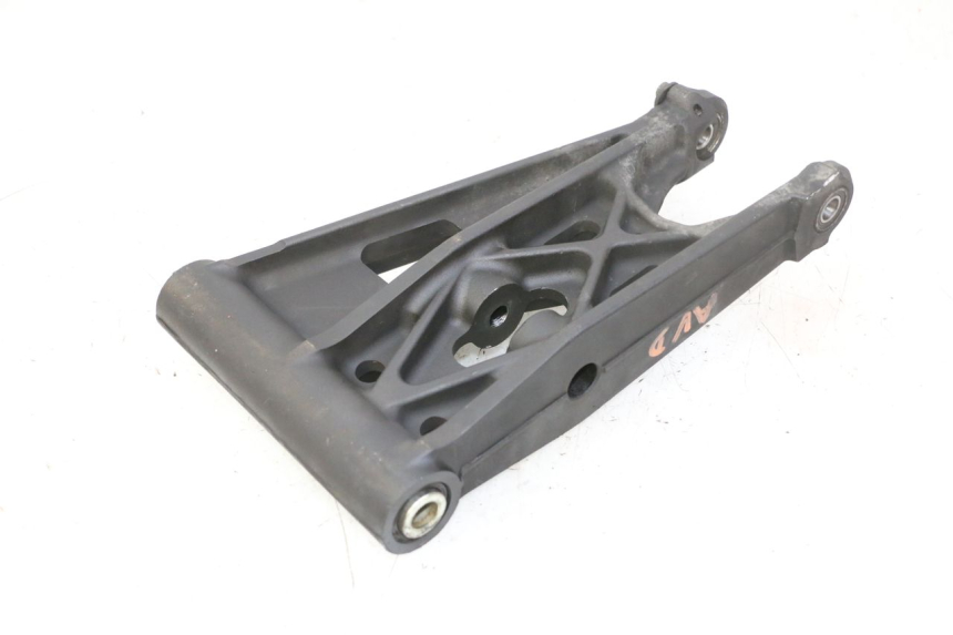 photo de DREIECKSLENKER ACHSAUFHÄNGUNG QUADRO 4 4D 350 (2015 - 2018)