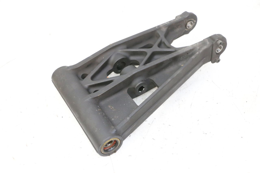 photo de DREIECKSLENKER ACHSAUFHÄNGUNG QUADRO 4 4D 350 (2015 - 2018)