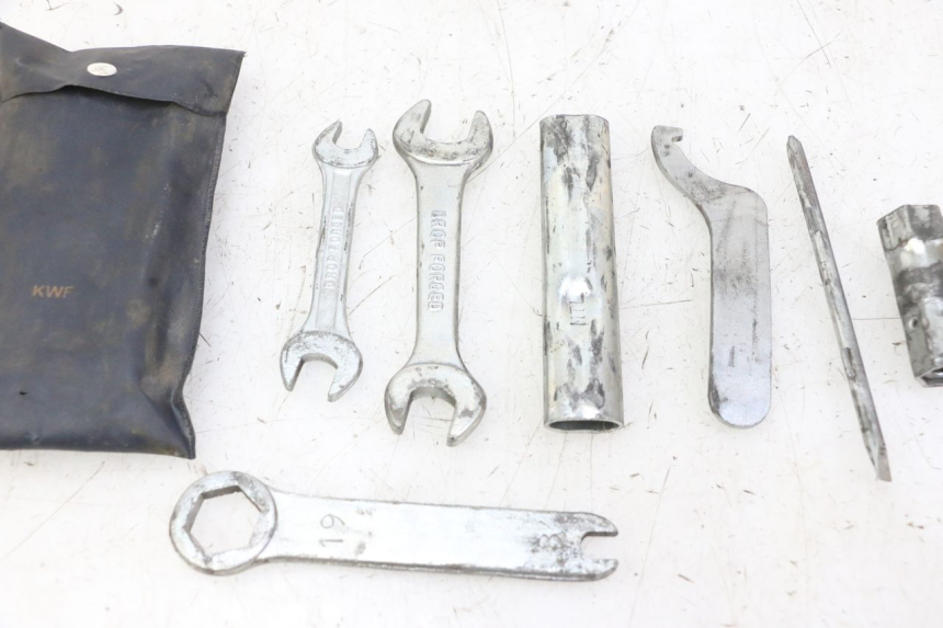 photo de WERKZEUG HONDA CBF 125 (2009 - 2015)