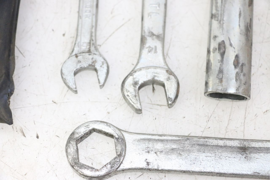 photo de WERKZEUG HONDA CBF 125 (2009 - 2015)