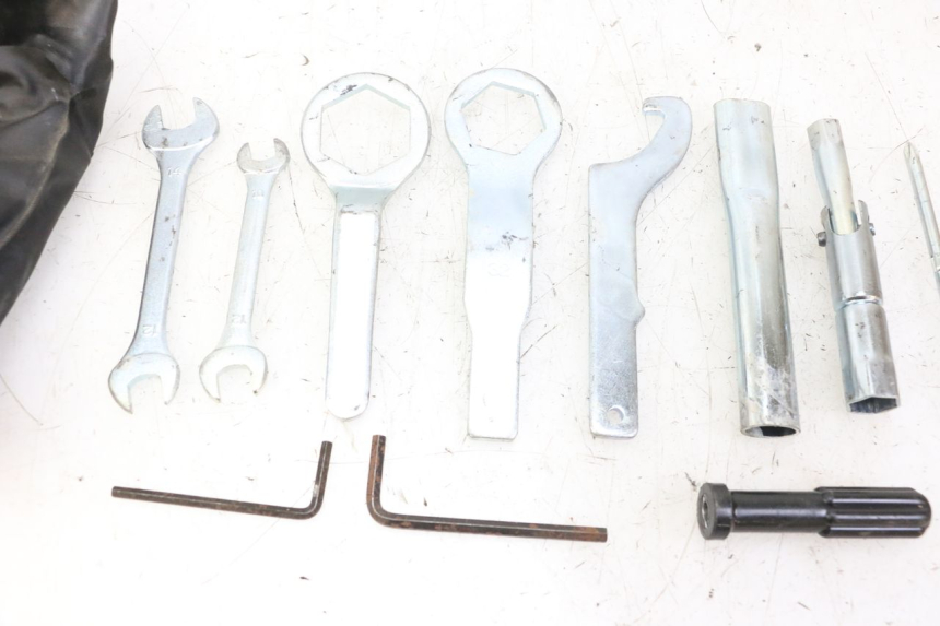 photo de WERKZEUG YAMAHA FZ6 FAZER S2 600 (2007 - 2011)