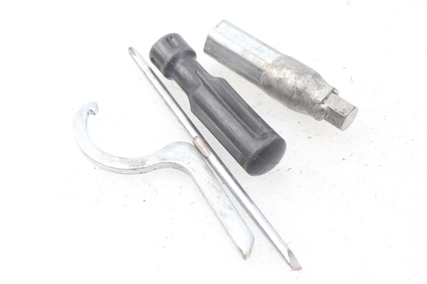 photo de WERKZEUG PIAGGIO MP3 125 (2006 - 2014)