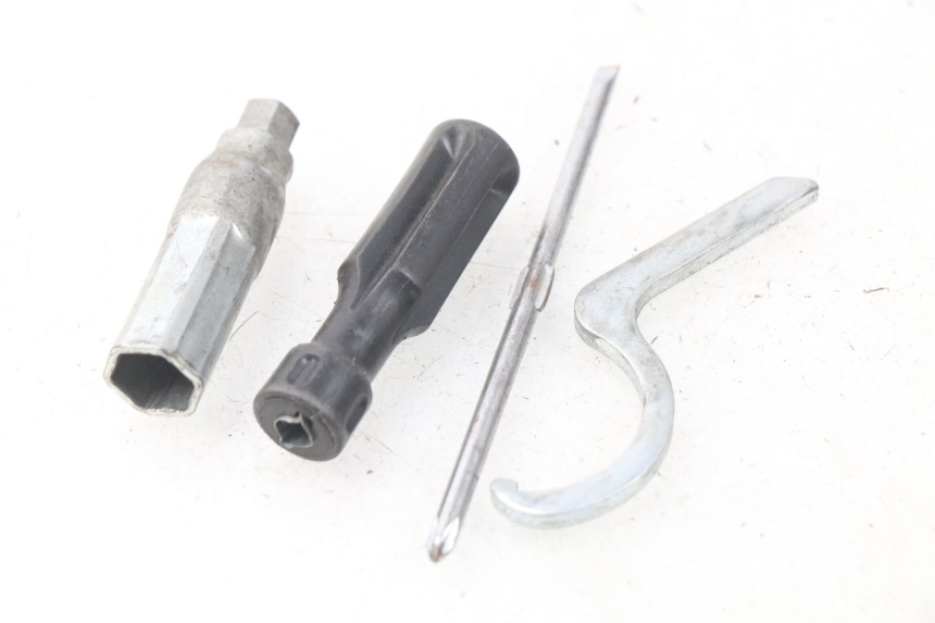 photo de WERKZEUG PIAGGIO MP3 125 (2006 - 2014)