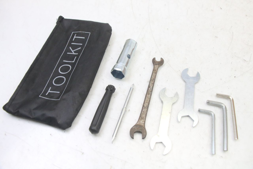 photo de WERKZEUG PEUGEOT KISBEE 4T 50 (2010 - 2017)