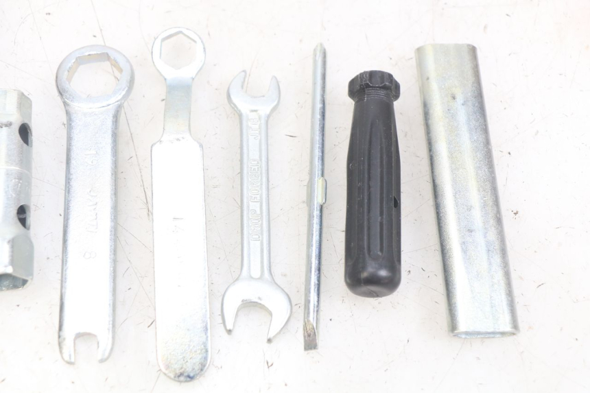 photo de WERKZEUGSET HONDA SCV LEAD 100 (2003 - 2007)