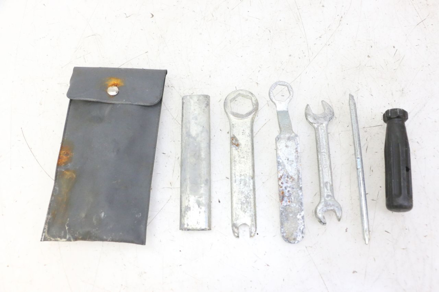 photo de WERKZEUGSET HONDA SCV LEAD 100 (2003 - 2007)