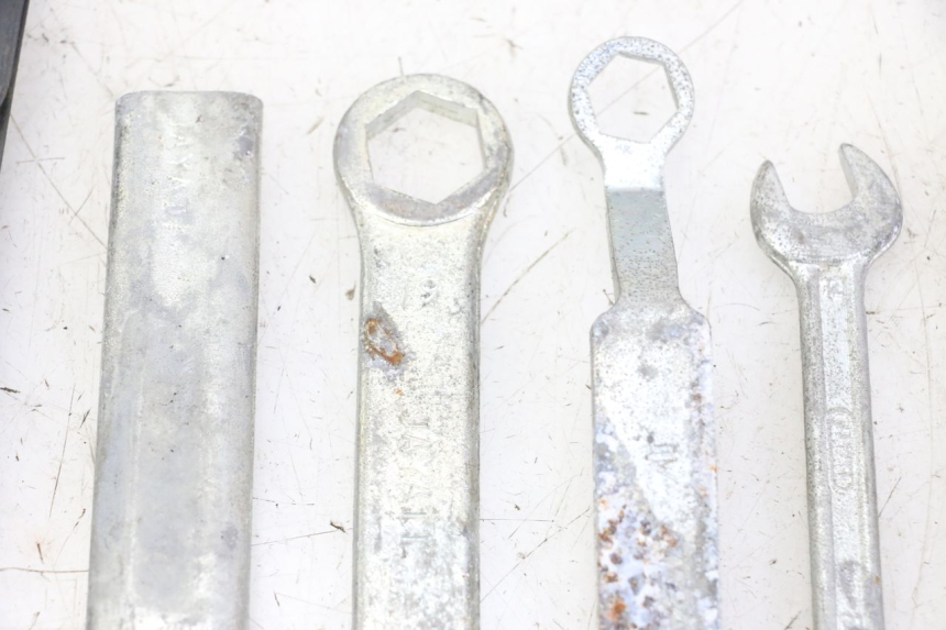 photo de WERKZEUGSET HONDA SCV LEAD 100 (2003 - 2007)