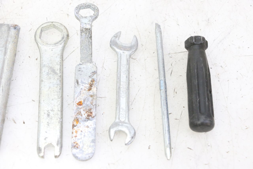 photo de WERKZEUGSET HONDA SCV LEAD 100 (2003 - 2007)