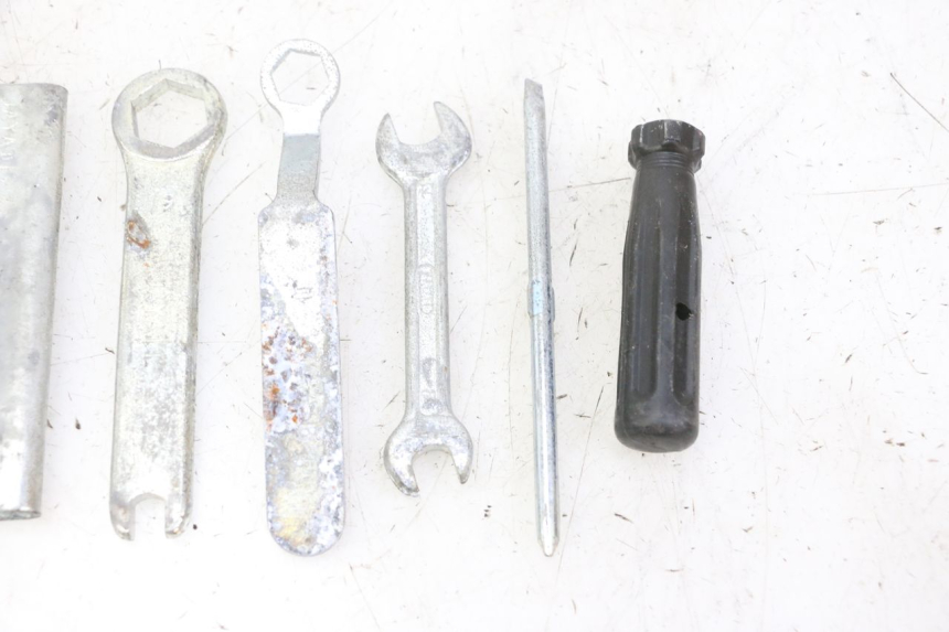 photo de WERKZEUGSET HONDA SCV LEAD 100 (2003 - 2007)