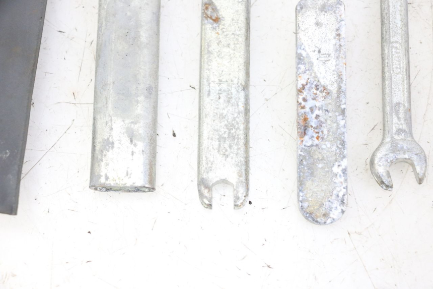 photo de WERKZEUGSET HONDA SCV LEAD 100 (2003 - 2007)