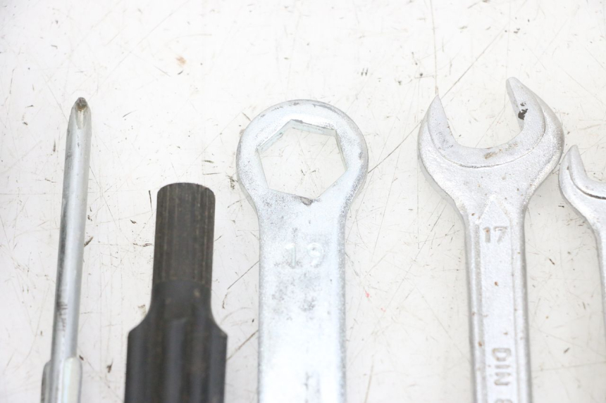 photo de WERKZEUG YAMAHA TZR 50 (2008 - 2016) - Kennzeichnungen und Originalreferenzen