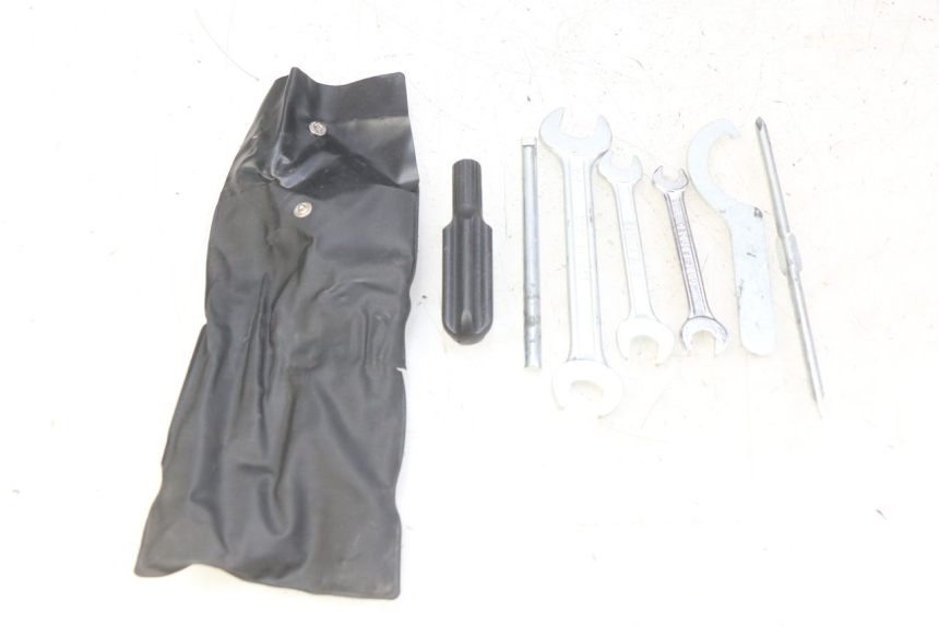 photo de WERKZEUGSET YAMAHA XMAX X-MAX 125 (2006 - 2009)