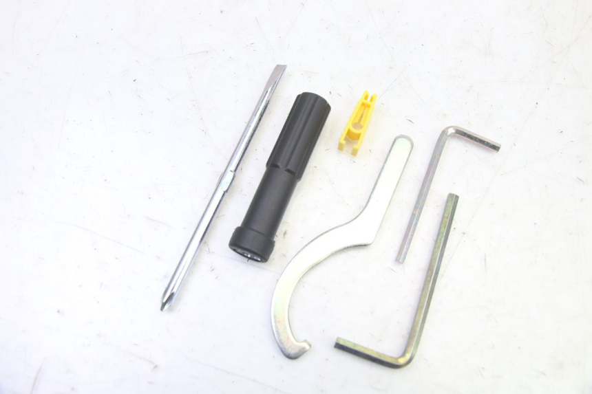 photo de WERKZEUG YAMAHA XMAX X-MAX 125 (2021 - 2025)