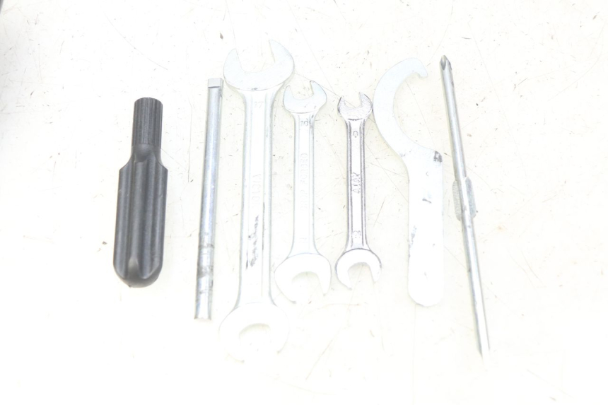 photo de WERKZEUGSET YAMAHA XMAX X-MAX 125 (2006 - 2009)