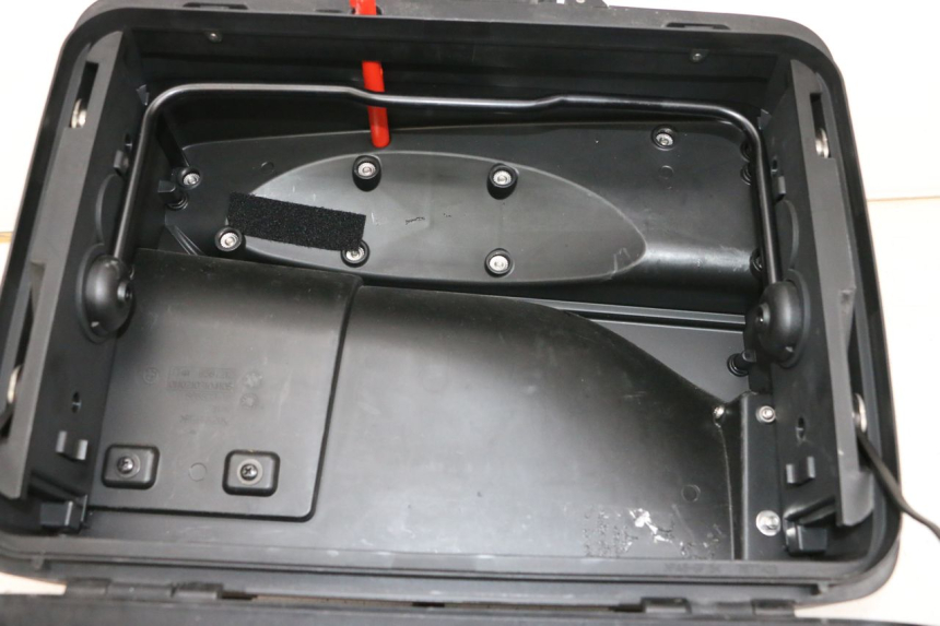 photo de KOFFERTRÄGER RECHT BMW R GS 1250 (2021 - 2024) - Geprüftes Gebrauchtteil