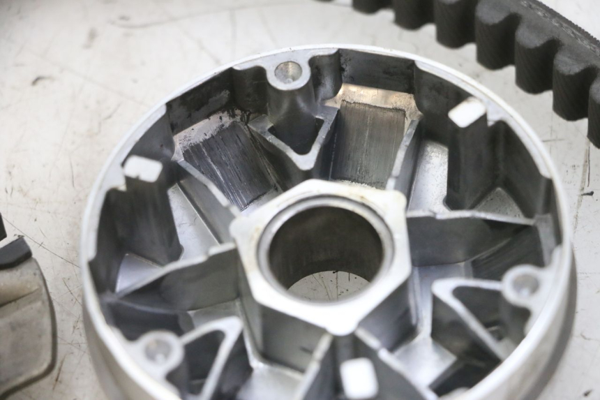 photo de VARIOMATIK KYMCO LIKE 4T 50 (2019 - 2025) - Zoom auf Gebrauchszustand