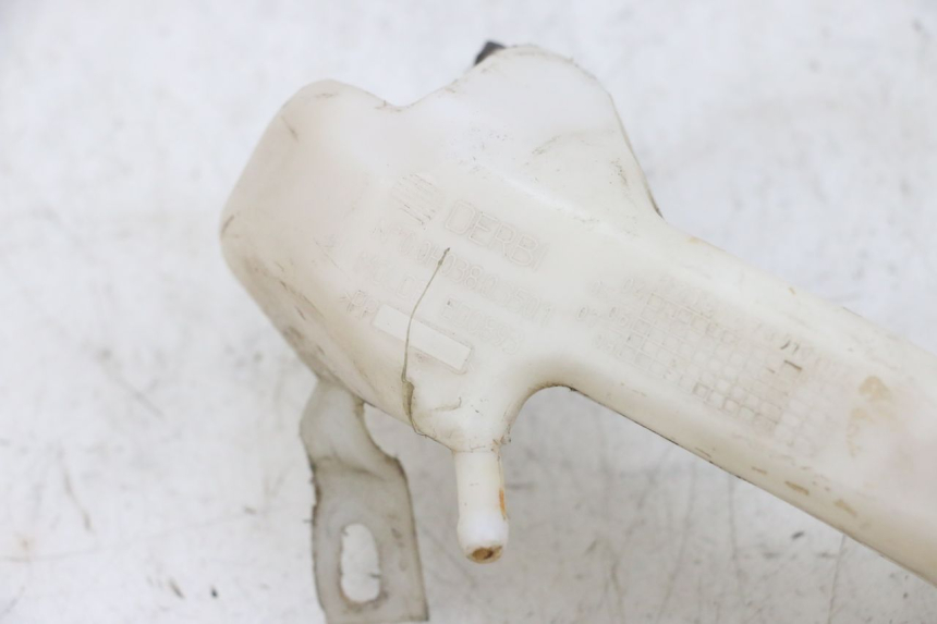 photo de KÜHLWASSERBEHÄLTER DERBI GPR 50 (2004 - 2009) - Detailansicht des Bauteils