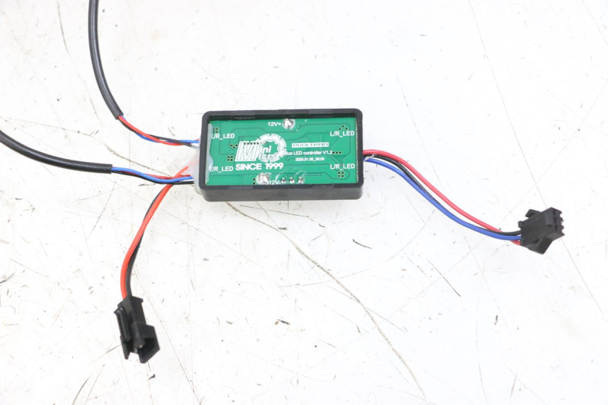 photo de KONTROLLLAMPE DUALTRON AMINIA 1