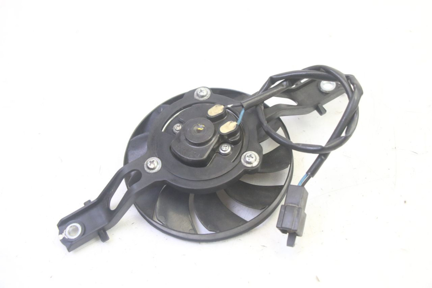 photo de VENTILATOR SUZUKI BURGMAN 125 (2007 - 2014) - Zoom auf Gebrauchszustand