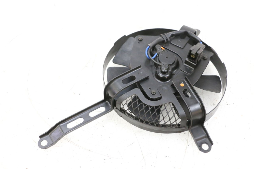 photo de VENTILATOR SUZUKI GSXR GSX-R 1000 (2003 - 2004) - Alternative Perspektive