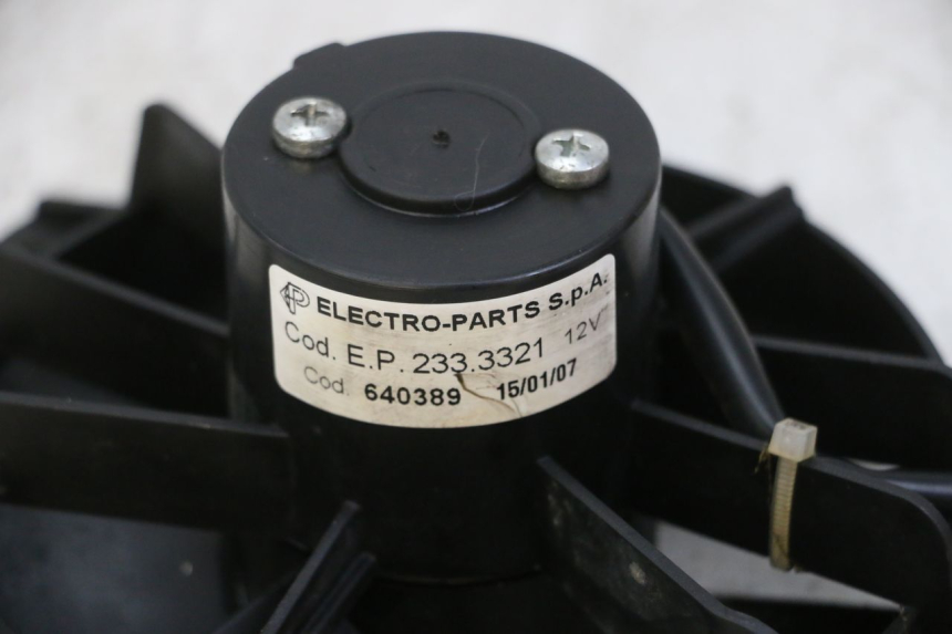 photo de LüFTER PIAGGIO MP3 125 (2006 - 2014)