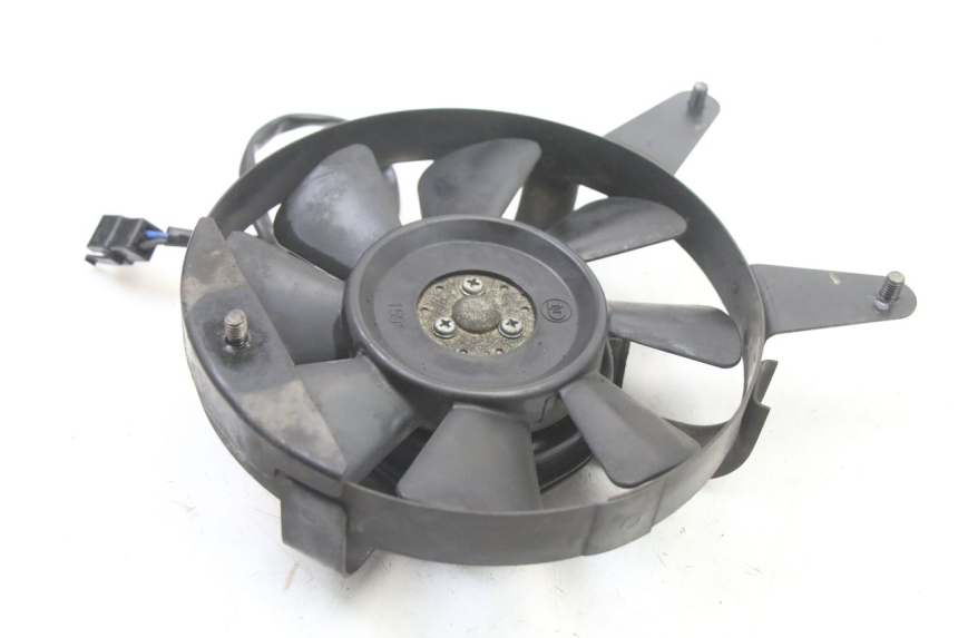 photo de LüFTER YAMAHA FZS FAZER 600 (2001 - 2003)