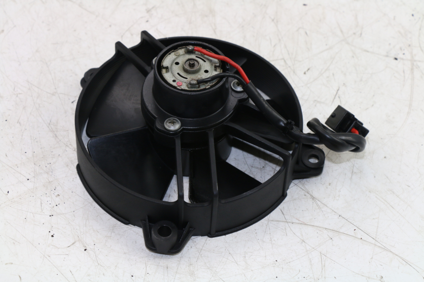 photo de LüFTER YAMAHA YP MAJESTY 125 (2002 - 2006)