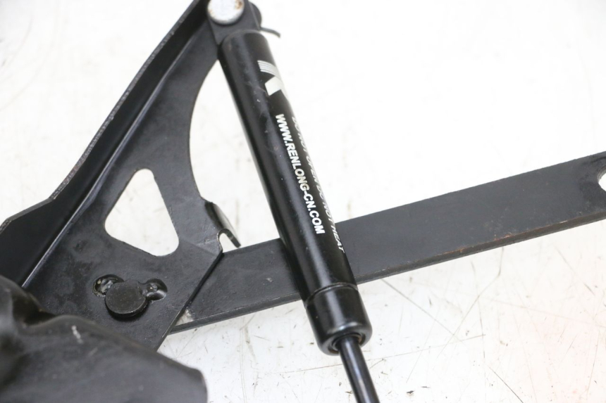 photo de FEDERBEIN HELMFACH JM MOTORS GTS 125 (2015 - 2019) - Alternative Perspektive