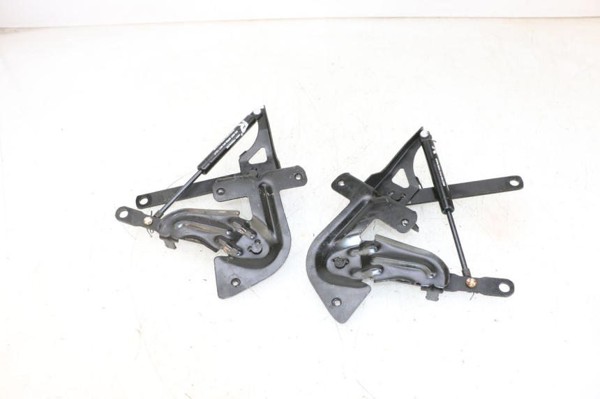 photo de FEDERBEIN HELMFACH JM MOTORS GTS 125 (2015 - 2019) - Technische Nahaufnahme