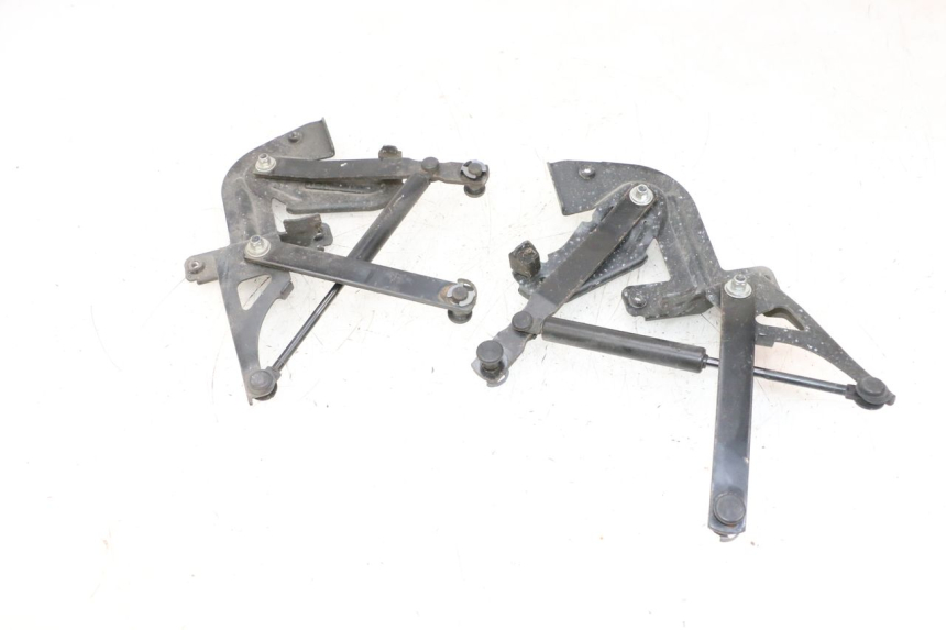 photo de FEDERBEIN HELMFACH PEUGEOT SATELIS 125 (2013 - 2018) - Alternative Perspektive