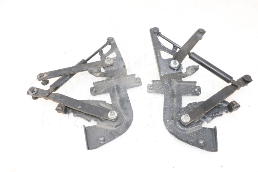 photo de FEDERBEIN HELMFACH PEUGEOT SATELIS 125 (2013 - 2018) - Technische Nahaufnahme