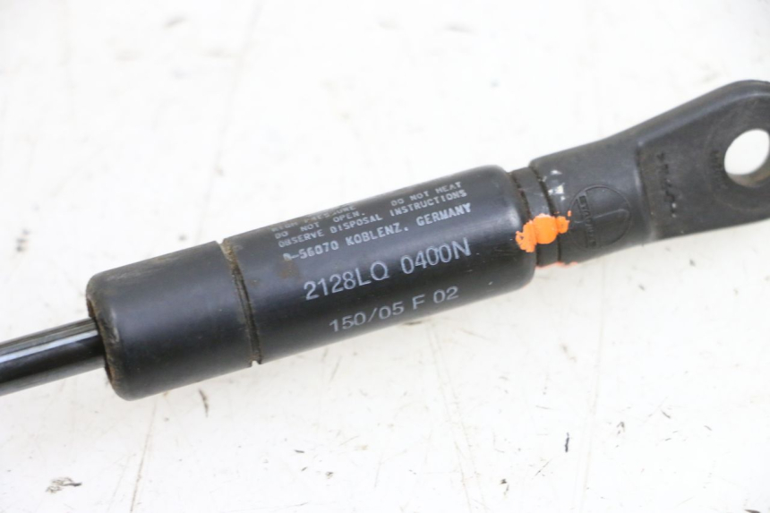 photo de FEDERBEIN SITZ YAMAHA XMAX X-MAX 125 (2006 - 2009) - Zoom auf Gebrauchszustand