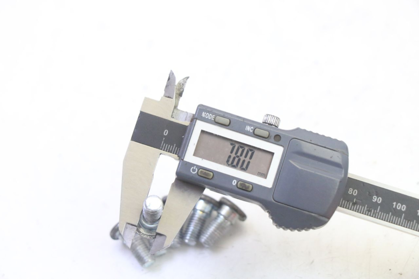 photo de BREMSSCHEIBENSCHRAUBE HYOSUNG GV AQUILA 125 (2000 - 2004)