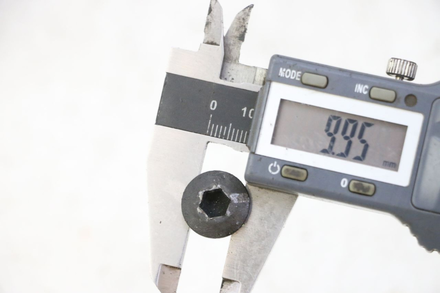 photo de BREMSSCHEIBENSCHRAUBE SUZUKI BURGMAN 125 (2007 - 2014)