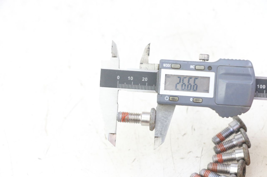 photo de BREMSSCHEIBENSCHRAUBE HONDA CBF 500 (2004 - 2007)