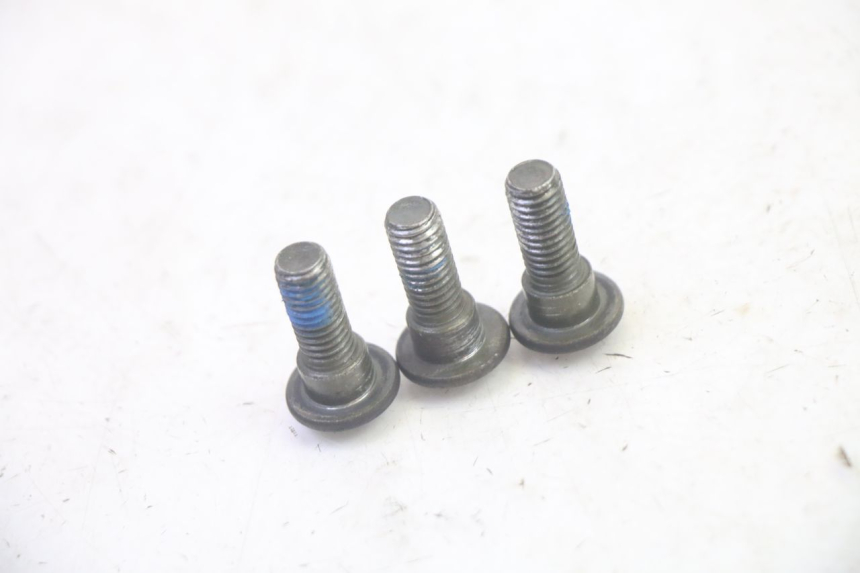 photo de BREMSSCHEIBENBEFESTIGUNGSSCHRAUBE SYM CROX 4T 50 (2016 - 2023) - Zoom auf Gebrauchszustand