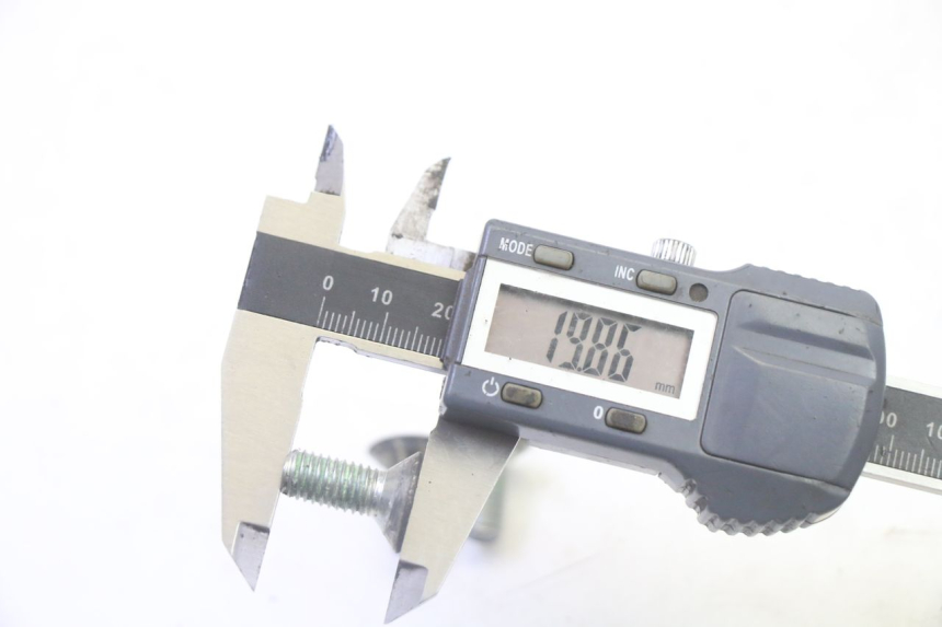 photo de BREMSSCHEIBENSCHRAUBE PEUGEOT ELYSTAR 50 (2002 - 2014)