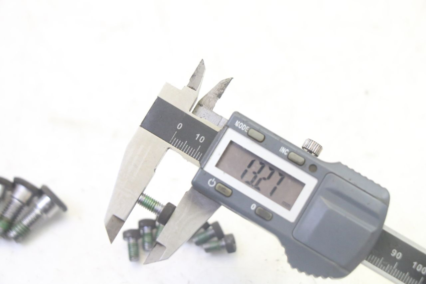 photo de BREMSSCHEIBENSCHRAUBE HONDA FES S-WING SWING ABS 125 (2007 - 2015)