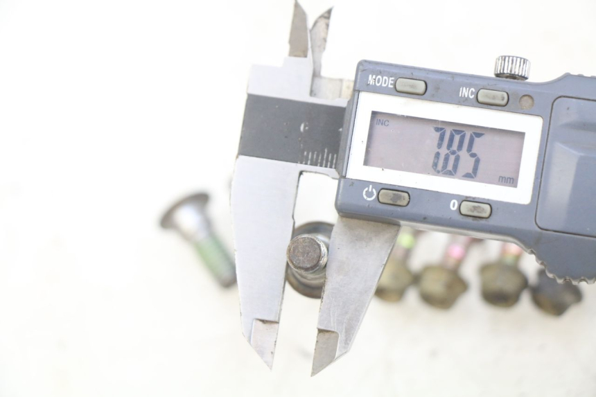 photo de BREMSSCHEIBENBOLZEN HONDA CR 125 (1995 - 1997)