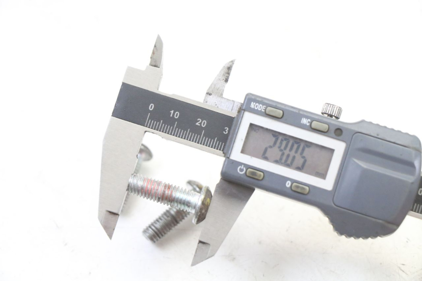 photo de BREMSSCHEIBENSCHRAUBE PEUGEOT KISBEE 2T 50 (2018 - 2022)